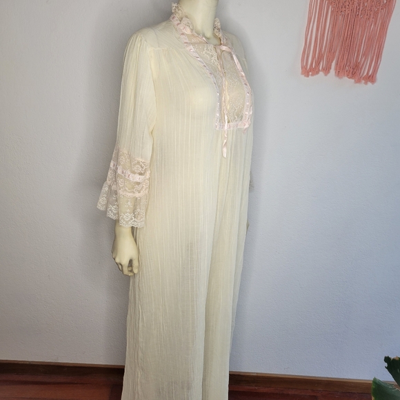 Vintage 70s Christian Dior Gauze Sheer nightgown - Picture 11 of 11